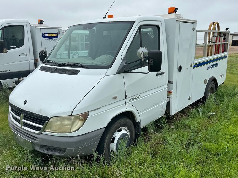 image for item NI9797 (2) Utility vans
