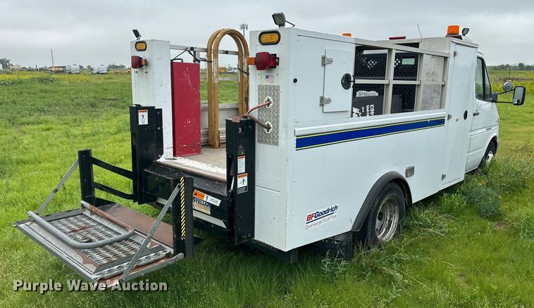 image for item NI9797 (2) Utility vans