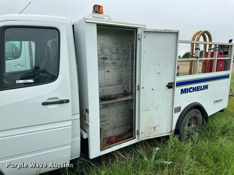 image for item NI9797 (2) Utility vans