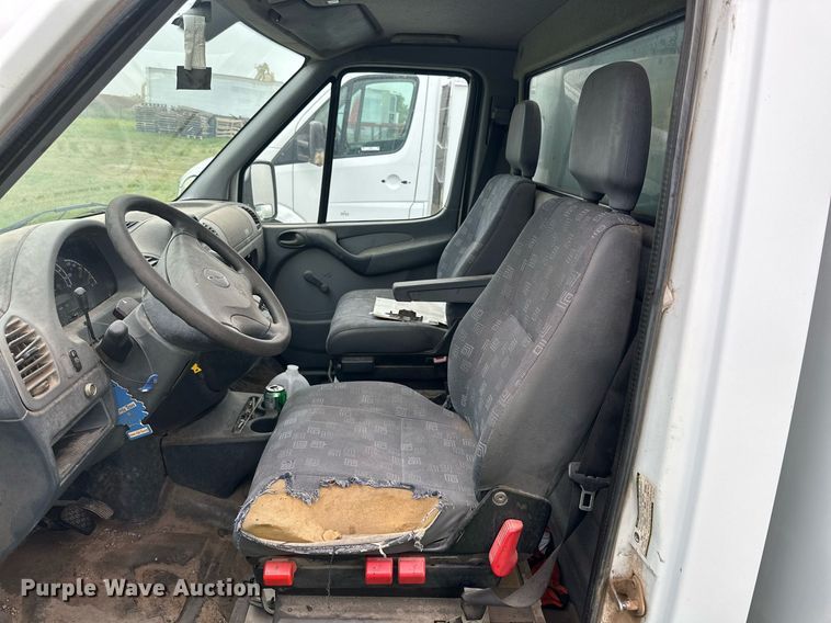 image for item NI9797 (2) Utility vans