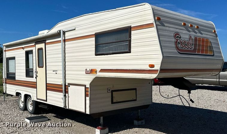 image for item NP9742 1989 Excell  camper