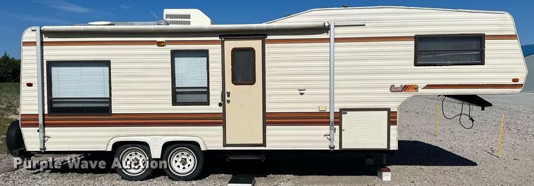 image for item NP9742 1989 Excell  camper