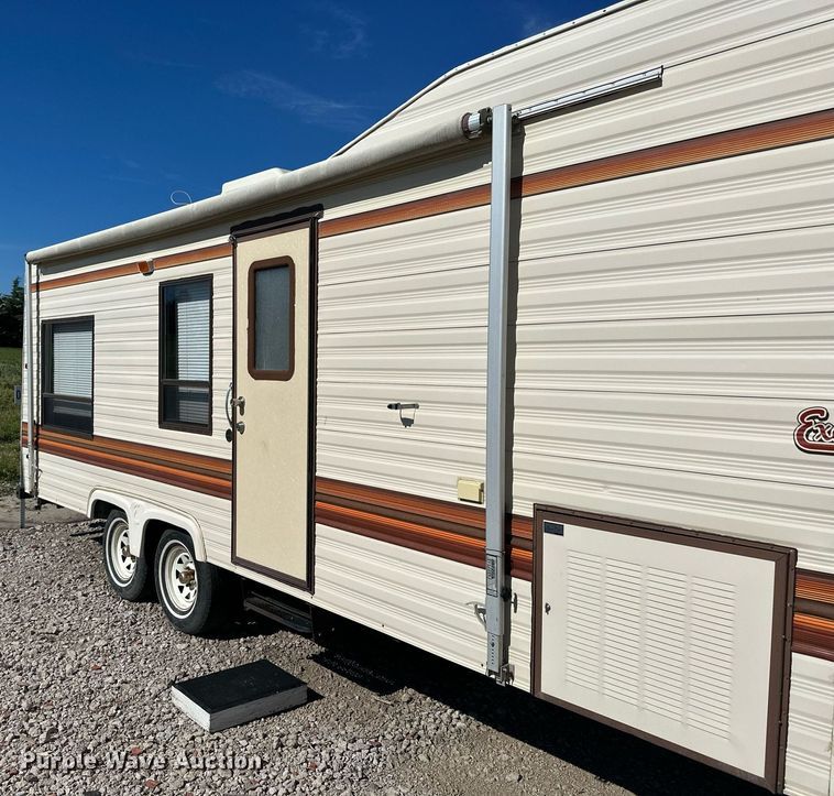 image for item NP9742 1989 Excell  camper