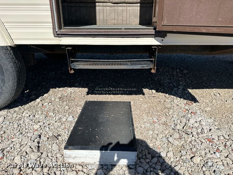 image for item NP9742 1989 Excell  camper