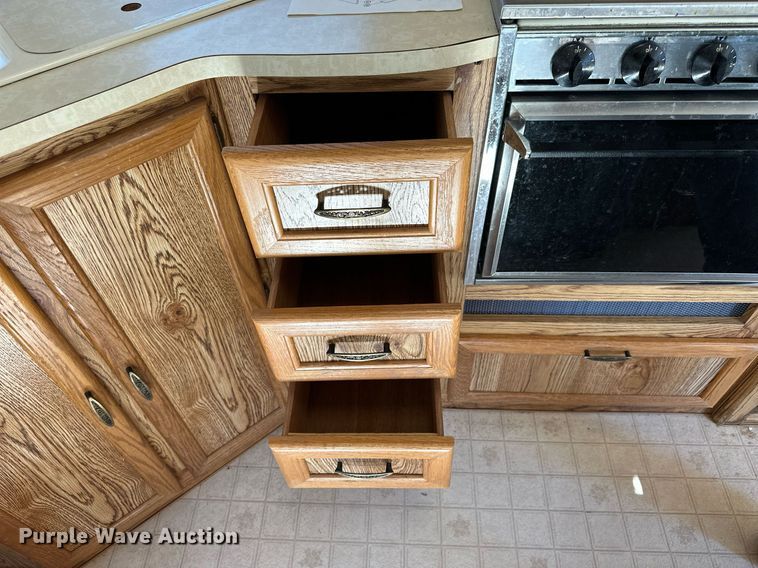 image for item NP9742 1989 Excell  camper