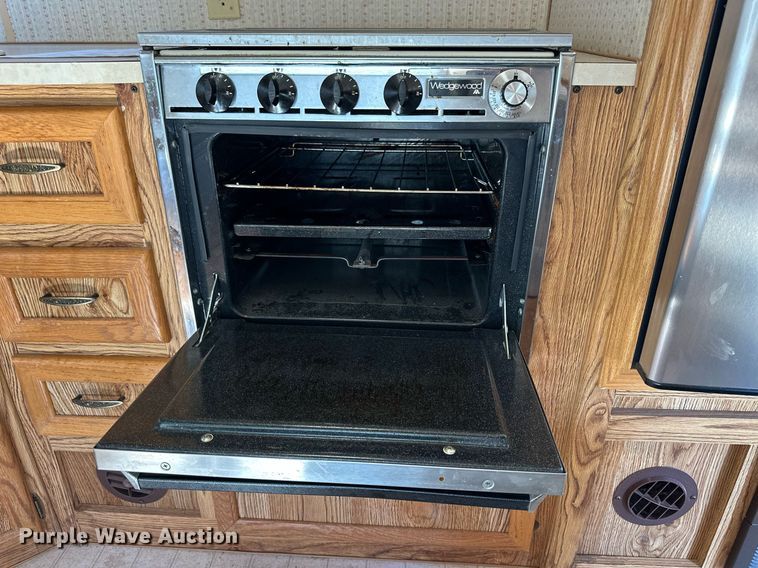 image for item NP9742 1989 Excell  camper