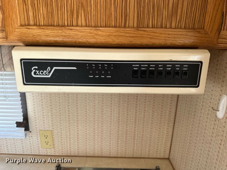 image for item NP9742 1989 Excell  camper