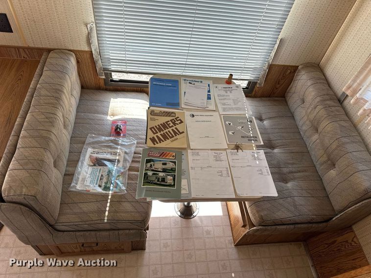 image for item NP9742 1989 Excell  camper