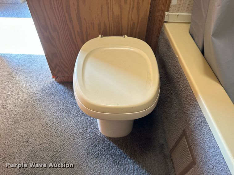 image for item NP9742 1989 Excell  camper