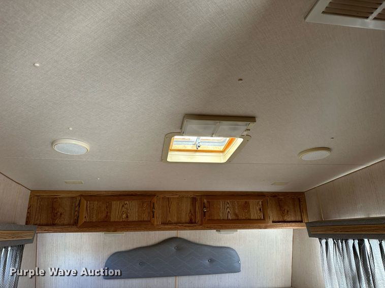 image for item NP9742 1989 Excell  camper