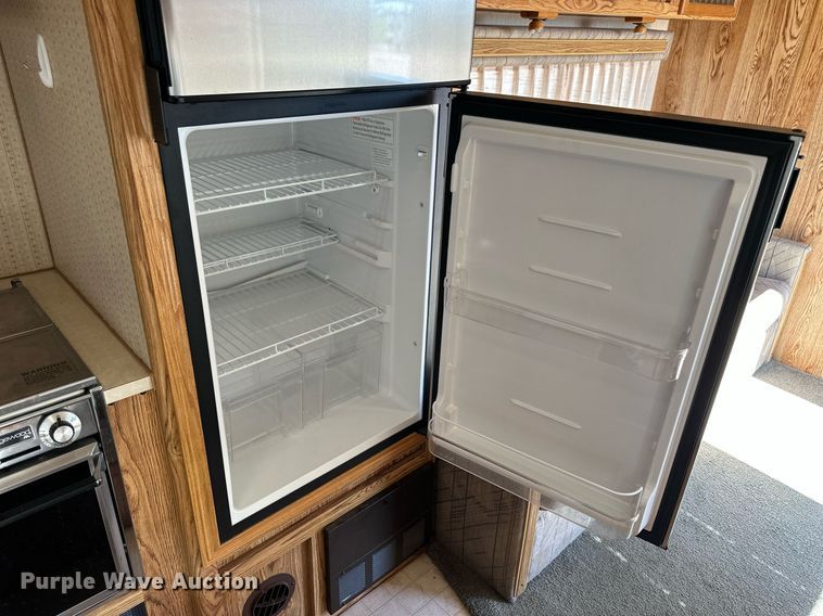 image for item NP9742 1989 Excell  camper