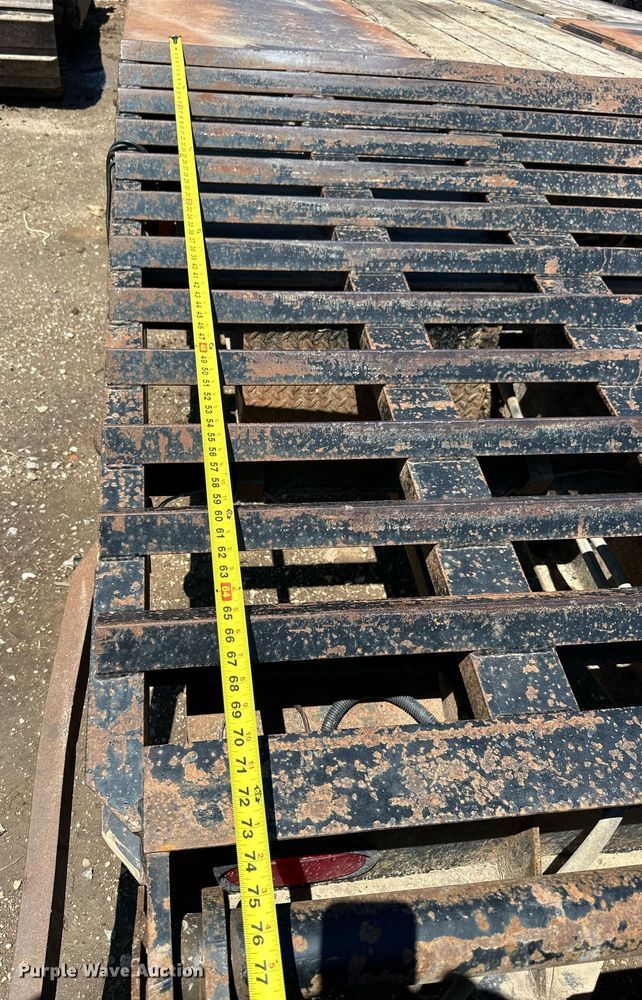 image for item NP9745 2010 Kaufman  equipment trailer