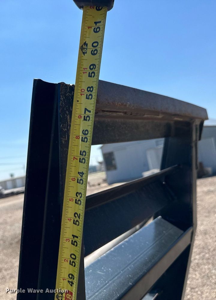 image for item NP9750 2001 Holden HCZ20KT  equipment trailer