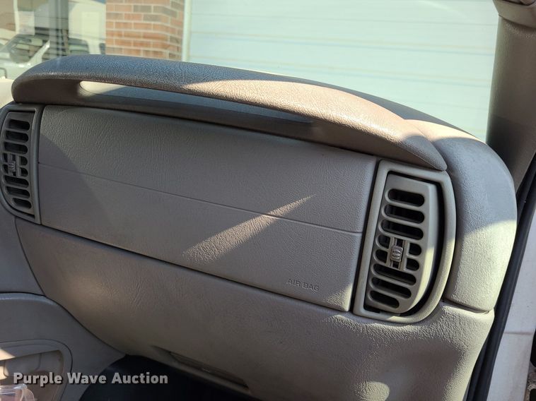 image for item NX9596 2000 Chevrolet Astro  van