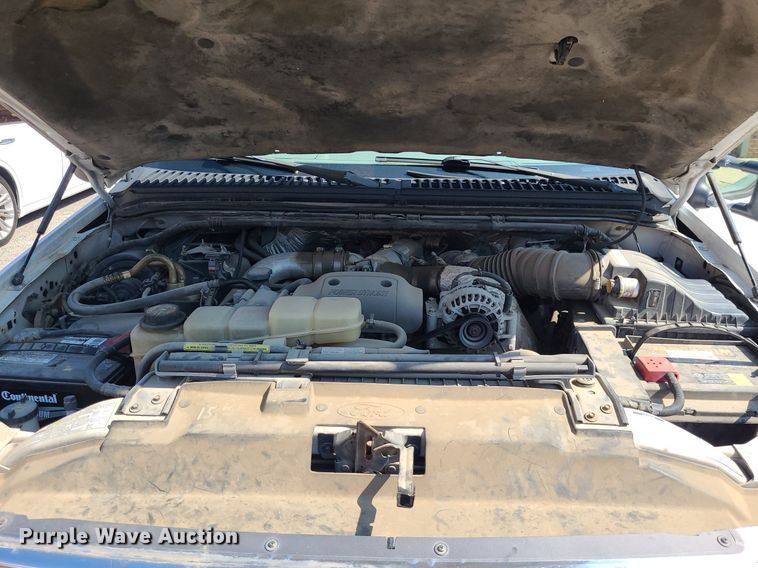 image for item NX9597 2000 Ford F350 Super Duty XLT  SuperCab flatbed pickup truck