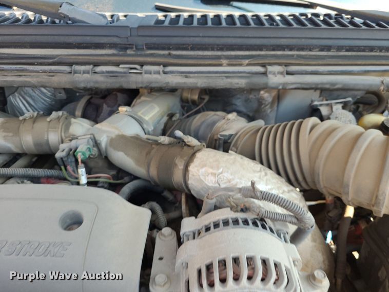 image for item NX9597 2000 Ford F350 Super Duty XLT  SuperCab flatbed pickup truck