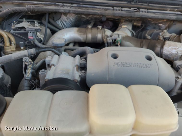 image for item NX9597 2000 Ford F350 Super Duty XLT  SuperCab flatbed pickup truck