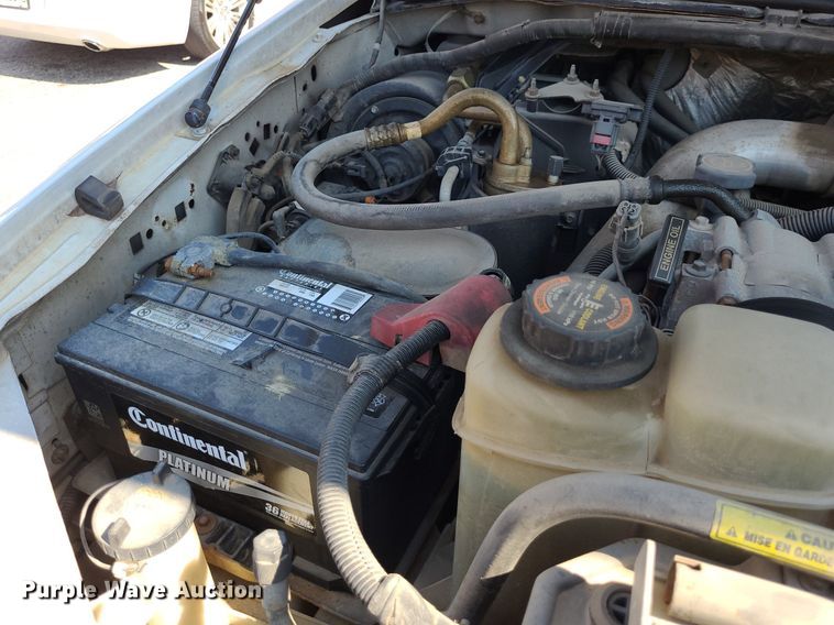 image for item NX9597 2000 Ford F350 Super Duty XLT  SuperCab flatbed pickup truck