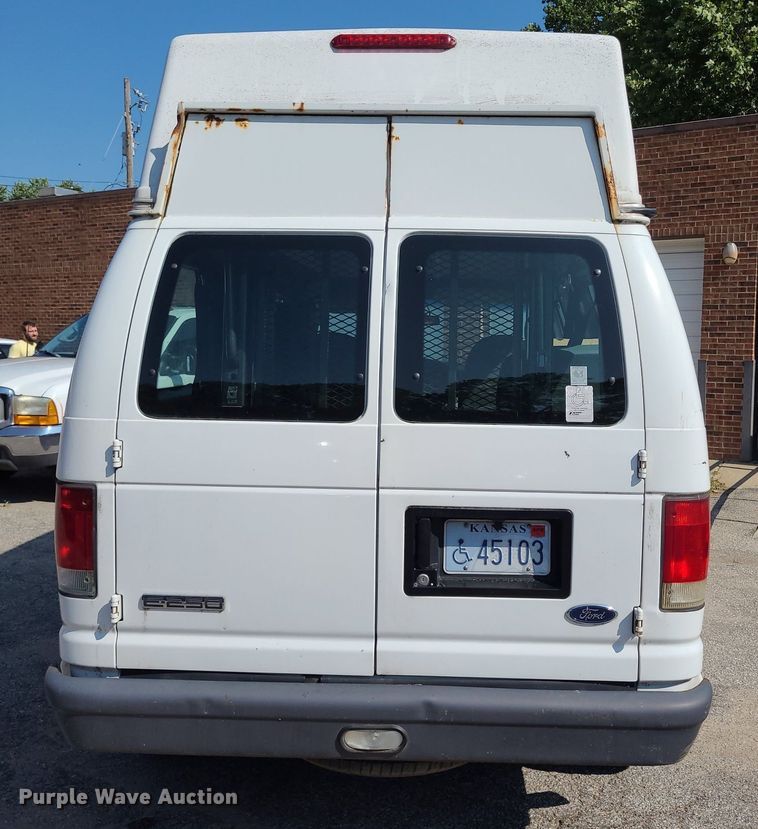 image for item NX9598 2006 Ford E250  van