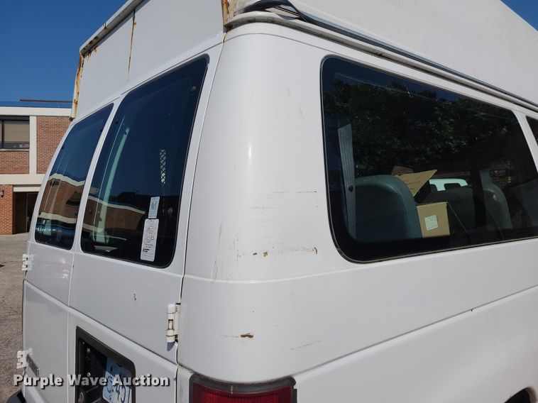 image for item NX9598 2006 Ford E250  van