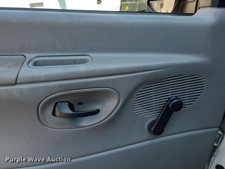 image for item NX9598 2006 Ford E250  van