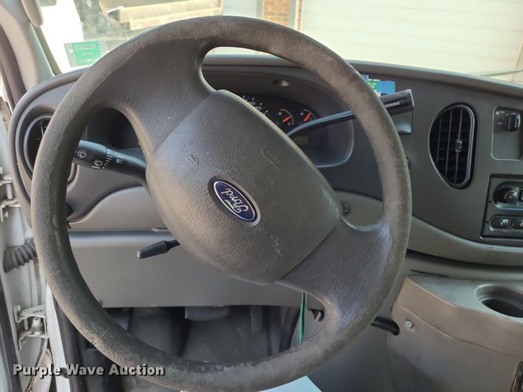 image for item NX9598 2006 Ford E250  van