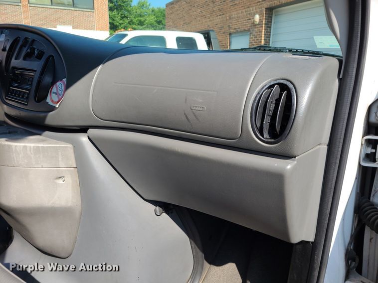 image for item NX9598 2006 Ford E250  van