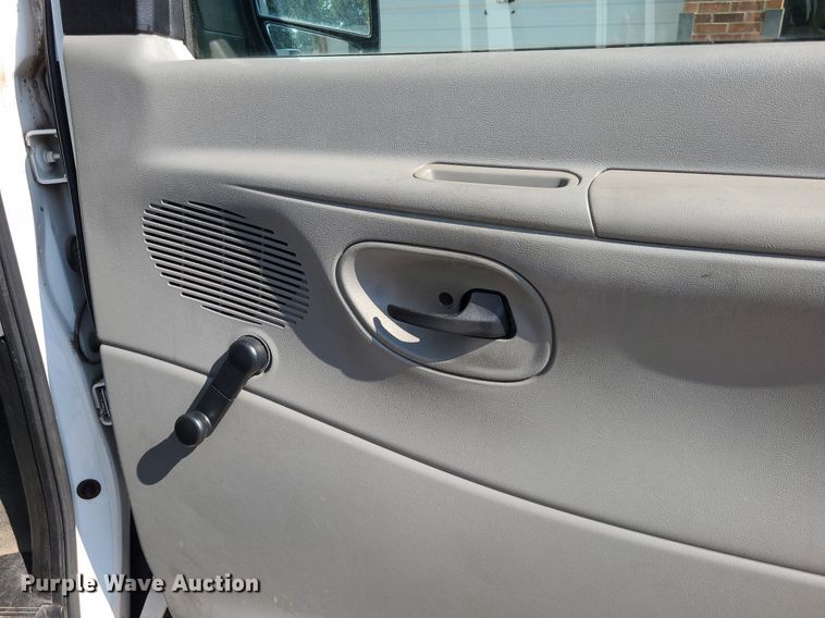 image for item NX9598 2006 Ford E250  van