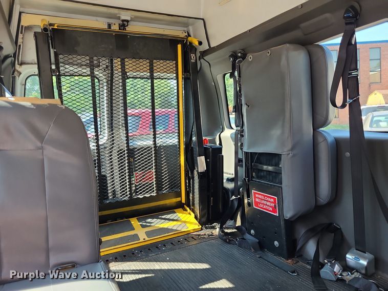 image for item NX9598 2006 Ford E250  van