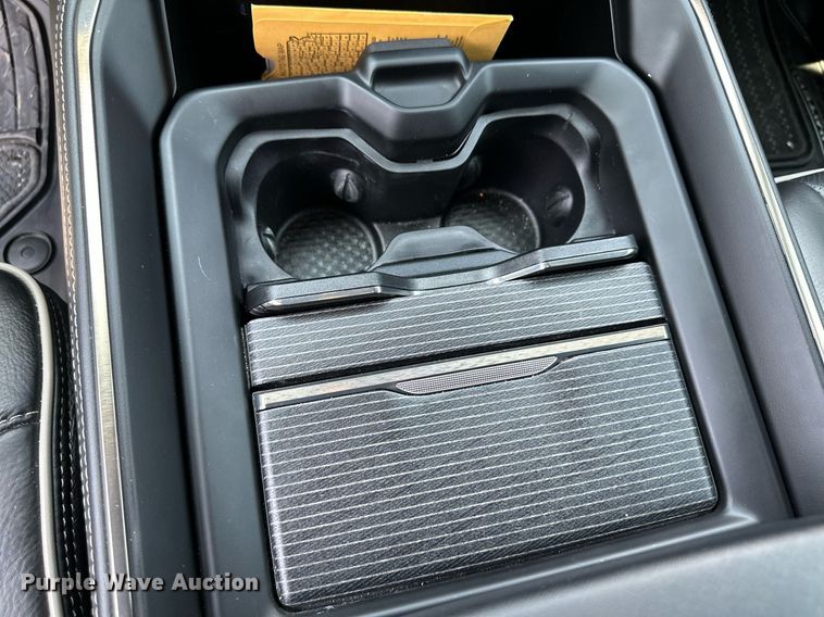 image for item NY9240 2019 Dodge Ram 1500 Limited  Crew Cab pickup truck