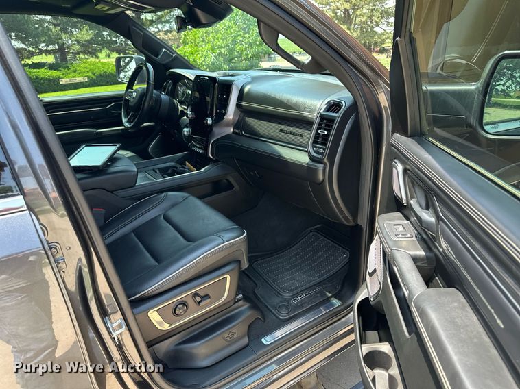 image for item NY9240 2019 Dodge Ram 1500 Limited  Crew Cab pickup truck