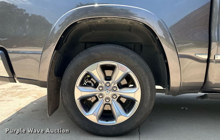 image for item NY9240 2019 Dodge Ram 1500 Limited  Crew Cab pickup truck