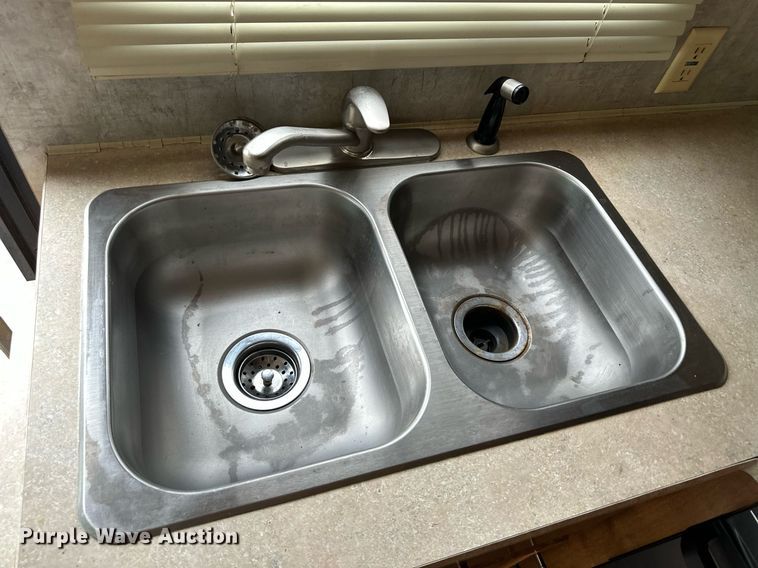 image for item NY9249 2007 Fleetwood Terra LX  RV