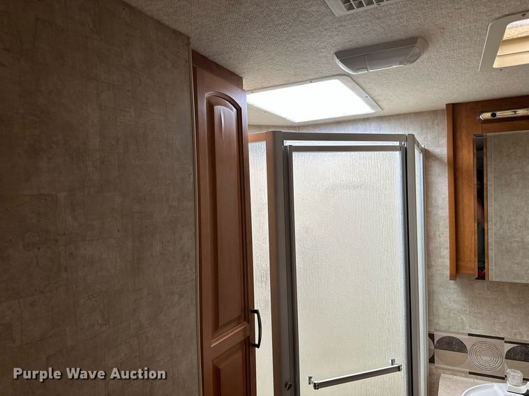 image for item NY9249 2007 Fleetwood Terra LX  RV