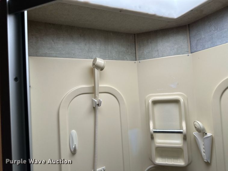 image for item NY9249 2007 Fleetwood Terra LX  RV