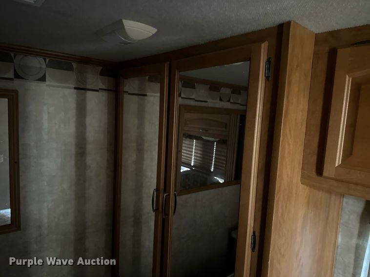 image for item NY9249 2007 Fleetwood Terra LX  RV