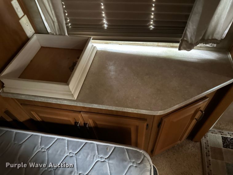 image for item NY9249 2007 Fleetwood Terra LX  RV