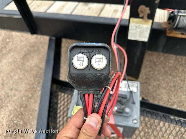 image for item NY9250 2019 PJ B6202-Carhauler  equipment trailer