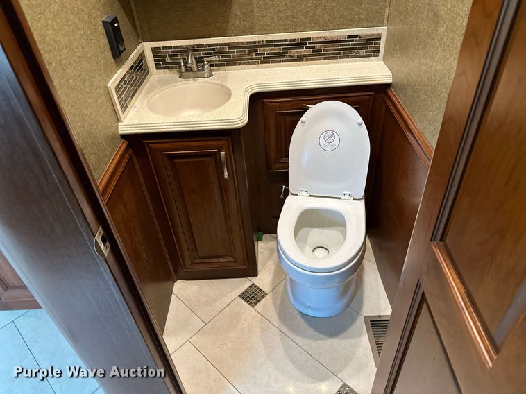 image for item OC9014 2014 Forest River Charleston  RV