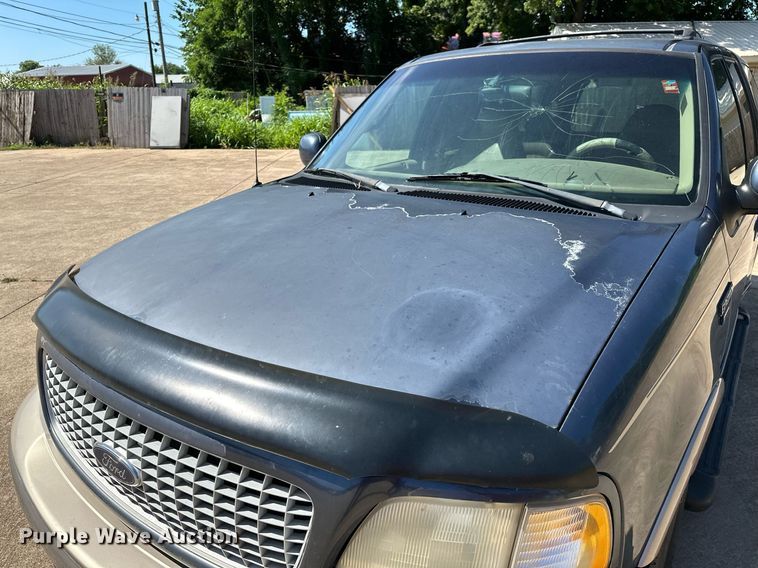 image for item OC9026 1999 Ford Expedition  SUV