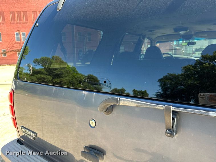image for item OC9026 1999 Ford Expedition  SUV