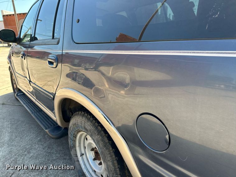 image for item OC9026 1999 Ford Expedition  SUV