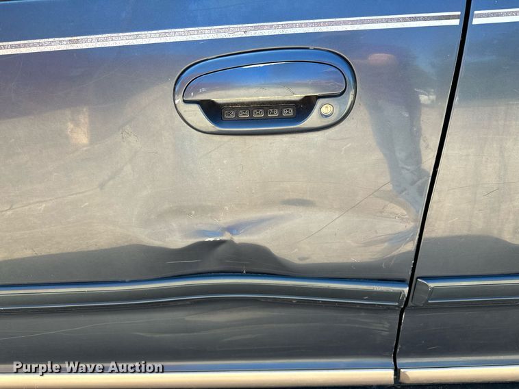 image for item OC9026 1999 Ford Expedition  SUV