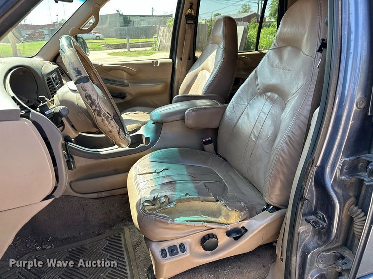 image for item OC9026 1999 Ford Expedition  SUV