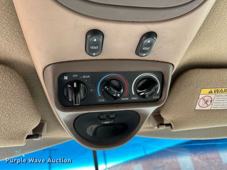 image for item OC9026 1999 Ford Expedition  SUV