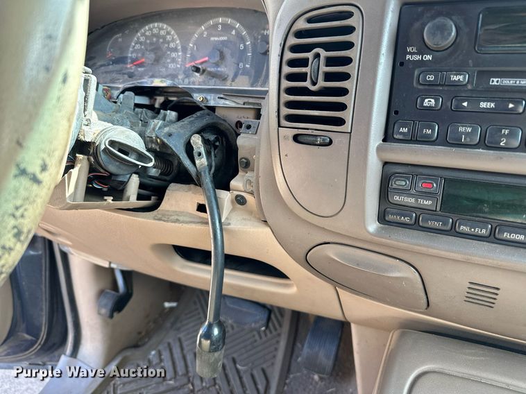 image for item OC9026 1999 Ford Expedition  SUV