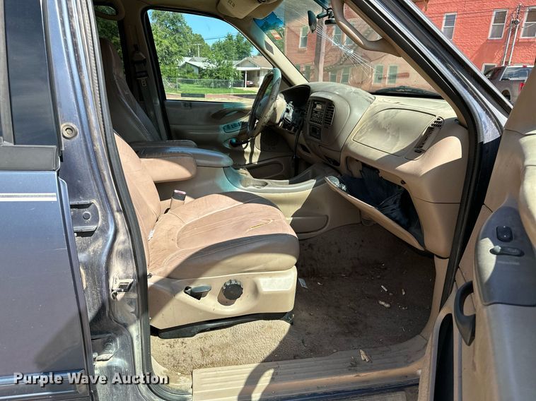 image for item OC9026 1999 Ford Expedition  SUV