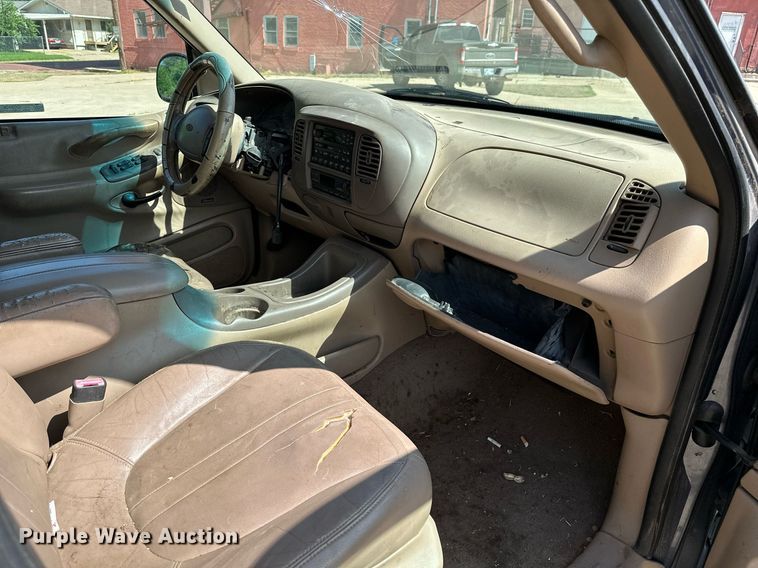 image for item OC9026 1999 Ford Expedition  SUV