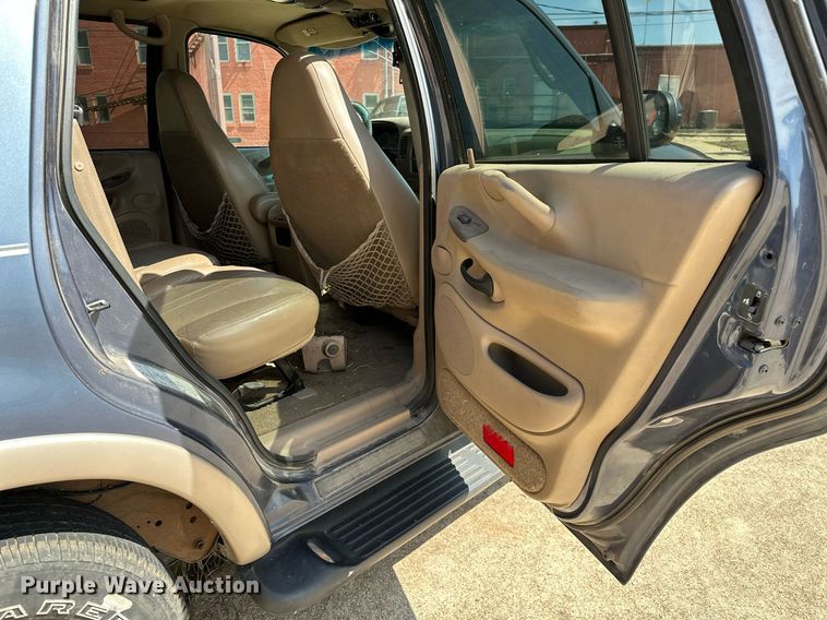 image for item OC9026 1999 Ford Expedition  SUV