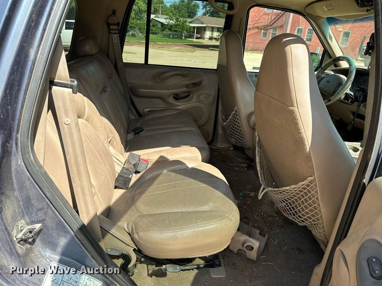 image for item OC9026 1999 Ford Expedition  SUV